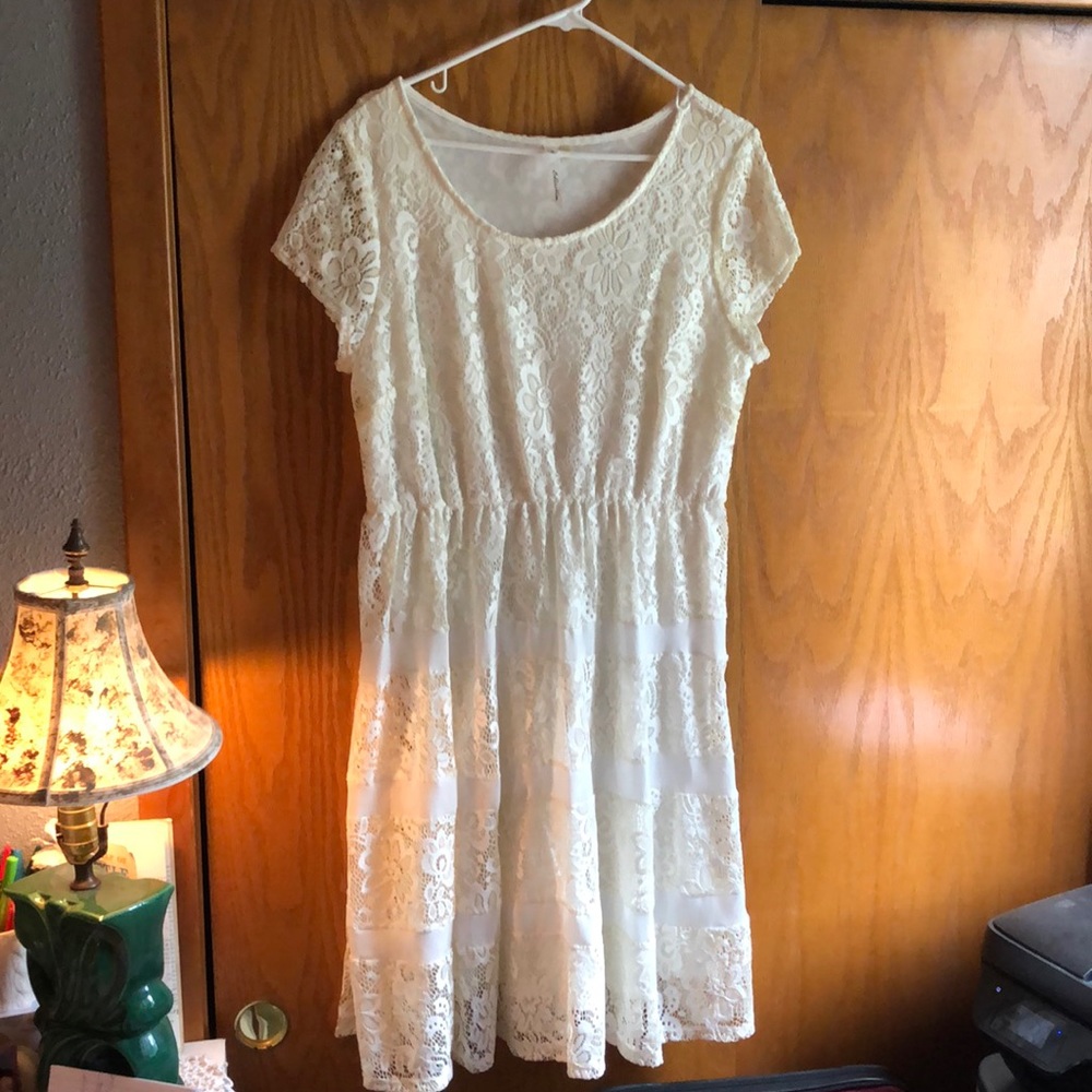 XL White Lace Dress